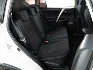 Внедорожник Toyota RAV4 2015 года, 2193055 рублей, Москва