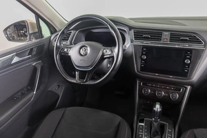 Внедорожник Volkswagen Tiguan 2017 года, 3089000 рублей, Пермь