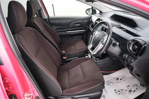 Хетчбэк Toyota Aqua 2015 года, 999000 рублей, Красноярск