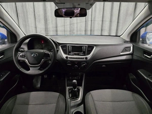 Седан Hyundai Solaris 2018 года, 698000 рублей, Красноярск