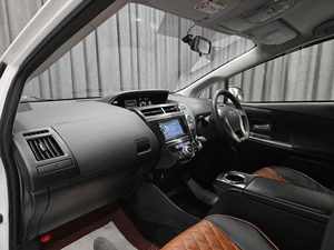 Универсал Toyota Prius Alpha 2015 года, 1300000 рублей, Красноярск