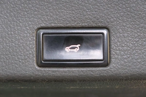 Внедорожник Volkswagen Touareg 2013 года, 2099000 рублей, Омск