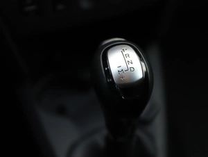 Седан Renault Logan 2015 года, 719000 рублей, Ижевск