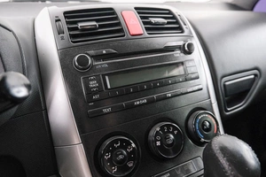 Хетчбэк Toyota Auris 2011 года, 1109000 рублей, Красноярск