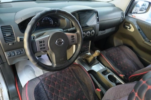 Пикап Nissan Navara 2010 года, 1399000 рублей, Омск