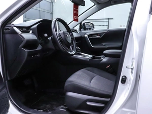 Внедорожник Toyota RAV4 2021 года, 3895000 рублей, Красноярск