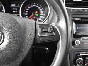 Хетчбэк Volkswagen Golf 2012 года, 973200 рублей, Казань