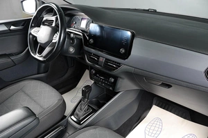 Лифтбек Volkswagen Polo 2022 года, 1679000 рублей, Тюмень