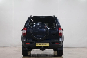 Внедорожник Chevrolet Niva 2017 года, 829000 рублей, Новокузнецк