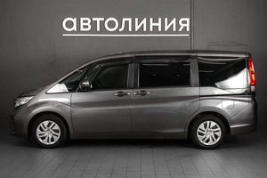 Минивэн Honda Stepwgn Spada 2017 года, 1515000 рублей, Красноярск