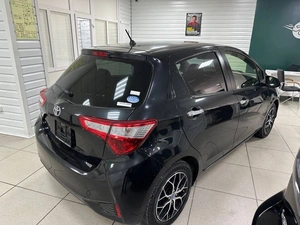 Хетчбэк Toyota Vitz 2018 года, 1120000 рублей, Ачинск