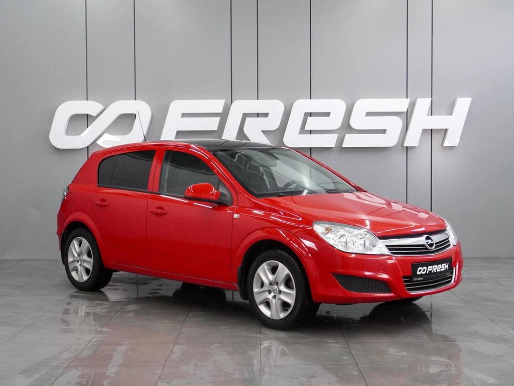 Хетчбэк Opel Astra 2013 года, 699000 рублей, Воронеж
