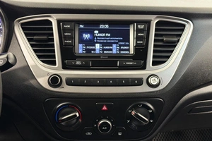Седан Hyundai Solaris 2017 года, 839900 рублей, Казань