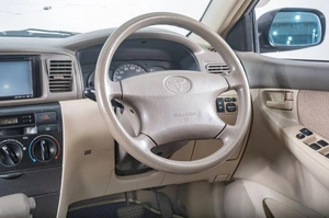 Седан Toyota Corolla 2004 года, 659000 рублей, Томск