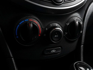 Седан Hyundai Solaris 2016 года, 849000 рублей, Тюмень