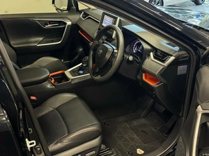 Внедорожник Toyota RAV4 2019 года, 3497000 рублей, Красноярск