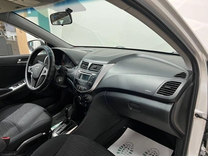 Хетчбэк Hyundai Solaris 2014 года, 999000 рублей, Красноярск