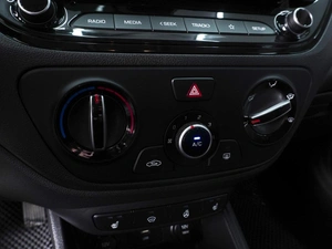 Седан Hyundai Solaris 2021 года, 1750000 рублей, Ростов-на-Дону