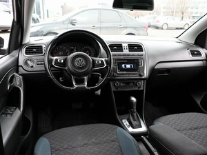 Седан Volkswagen Polo 2019 года, 1390000 рублей, Волгоград