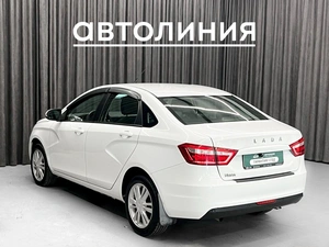 Седан ВАЗ (LADA) Vesta 2018 года, 860000 рублей, Красноярск