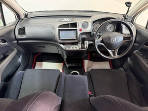 Минивэн Honda Stream 2007 года, 1129000 рублей, Красноярск