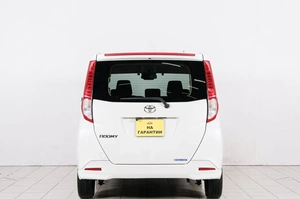 Минивэн Toyota Roomy 2022 года, 929000 рублей, Красноярск
