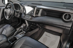 Внедорожник Toyota RAV4 2017 года, 2589000 рублей, Челябинск