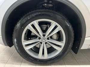Внедорожник Volkswagen Touareg 2020 года, 4599000 рублей, Абакан