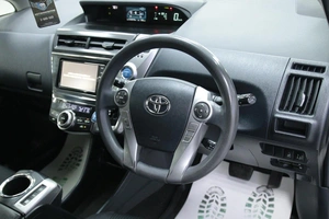 Универсал Toyota Prius Alpha 2017 года, 1598000 рублей, Солонцы