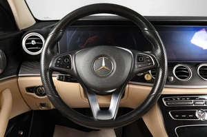 Седан Mercedes-benz E-класс 2016 года, 3359000 рублей, Тюмень