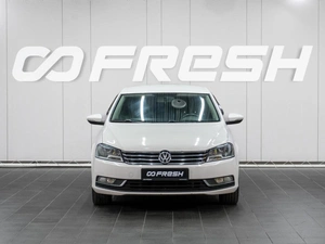 Седан Volkswagen Passat 2011 года, 1069000 рублей, Сургут