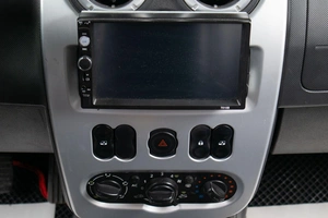 Хетчбэк Renault Sandero 2012 года, 819000 рублей, Оренбург