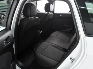 Универсал Opel Astra 2013 года, 1060000 рублей, Воронеж