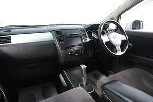 Седан Nissan Tiida 2012 года, 829000 рублей, Новосибирск