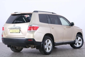 Внедорожник Toyota Highlander 2012 года, 1789000 рублей, Омск