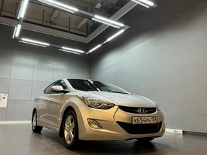 Седан Hyundai Elantra 2011 года, 1047000 рублей, Красноярск