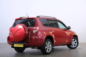Внедорожник Toyota RAV4 2010 года, 1399000 рублей, Омск