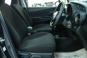 Хетчбэк Toyota Vitz 2019 года, 1059000 рублей, Омск