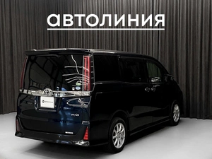 Минивэн Toyota Noah 2019 года, 2150000 рублей, Красноярск