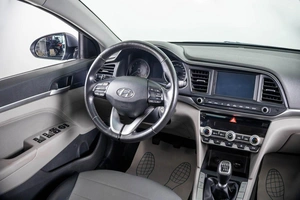 Седан Hyundai Elantra 2020 года, 1619000 рублей, Пермь