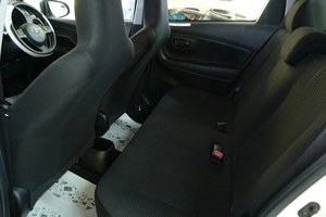 Хетчбэк Toyota Vitz 2019 года, 1069000 рублей, Омск