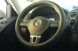 Внедорожник Volkswagen Tiguan 2013 года, 1719000 рублей, Омск