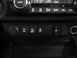 Пикап Toyota Hilux 2016 года, 3329000 рублей, Аксай