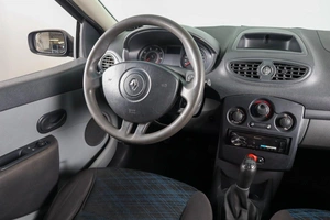 Хетчбэк Renault Clio 2006 года, 379000 рублей, Пермь