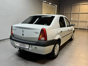 Седан Renault Logan 2008 года, 327000 рублей, Красноярск