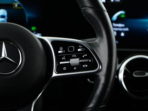 Хетчбэк Mercedes-benz A-класс 2019 года, 1999077 рублей, Москва