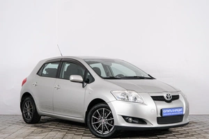 Хетчбэк Toyota Auris 2007 года, 679000 рублей, Красноярск