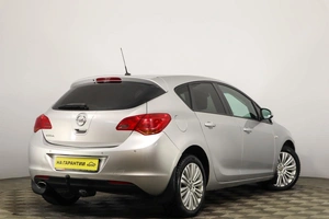 Хетчбэк Opel Astra 2011 года, 689000 рублей, Пермь