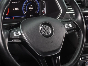 Внедорожник Volkswagen Tiguan 2018 года, 2334000 рублей, Воронеж