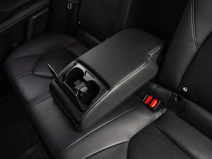 Седан Toyota Camry 2020 года, 3200000 рублей, Тверь